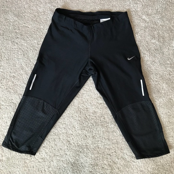 Nike Pants - Nike Dri-Fit black capris